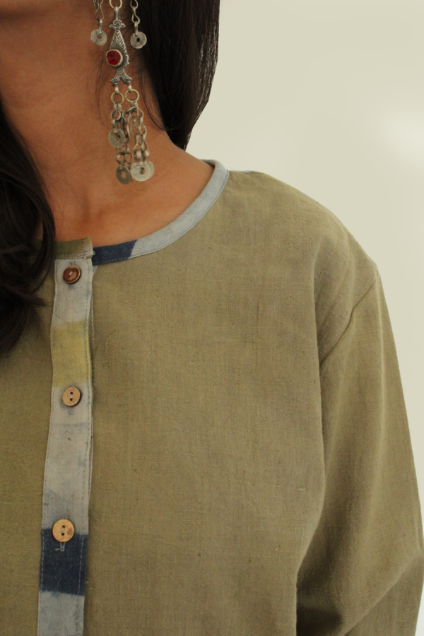 Bageeya "Mogra" Khadi Organic Cotton Blouse | Crafted with Ayurvedic Herbs - Image 4