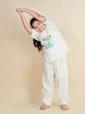 Little Yogi – White Cotton Yoga Set (For Girls)