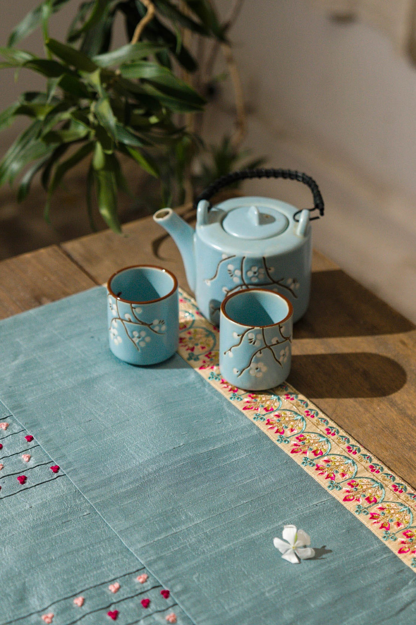 Nodus Handwoven Table Runner - Image 2