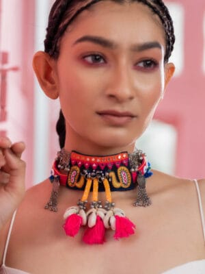 Passie!! Handcrafted traditional neckpiece