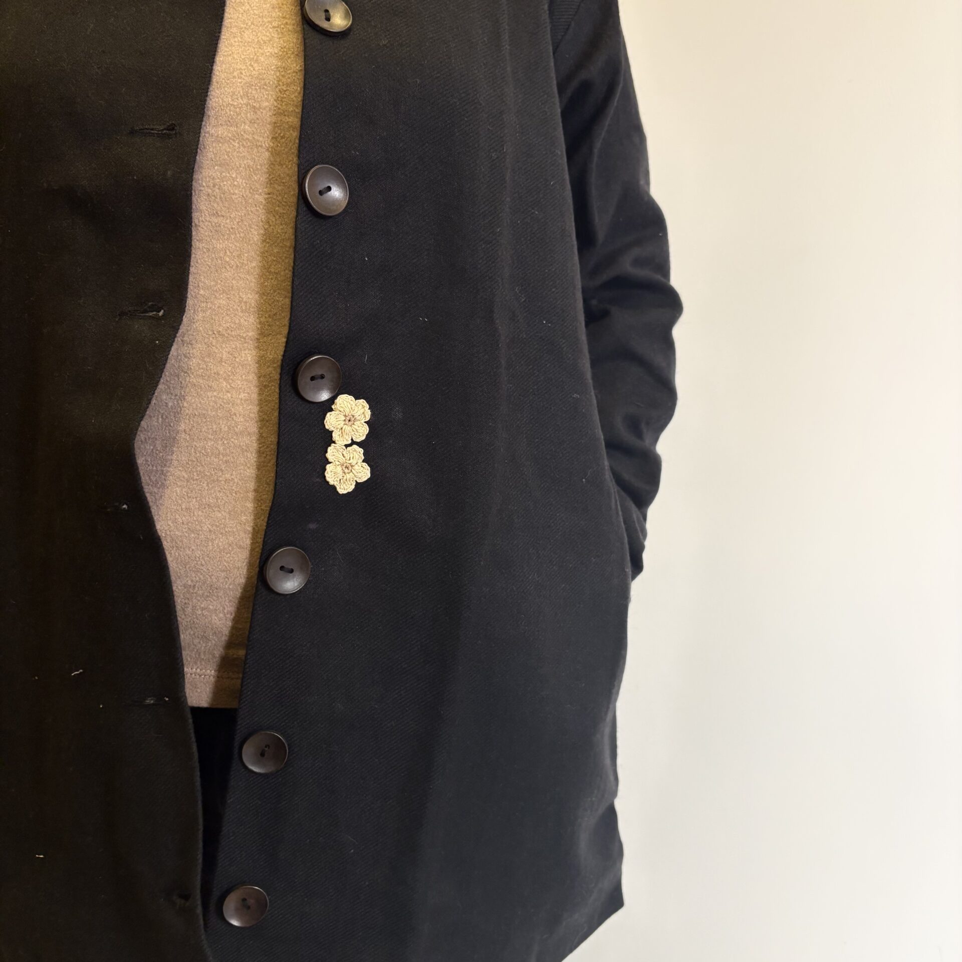 Noir Short Woollen Jacket - Image 3