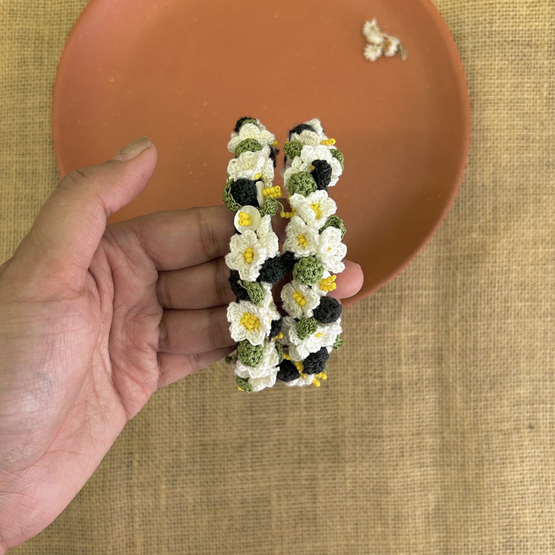 Safed Noor Bangles - Image 2