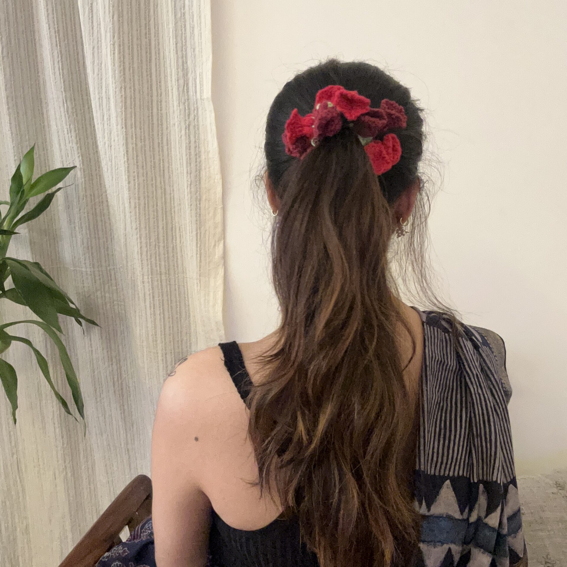 Red and Maroon Tulips Scrunchie - Image 2