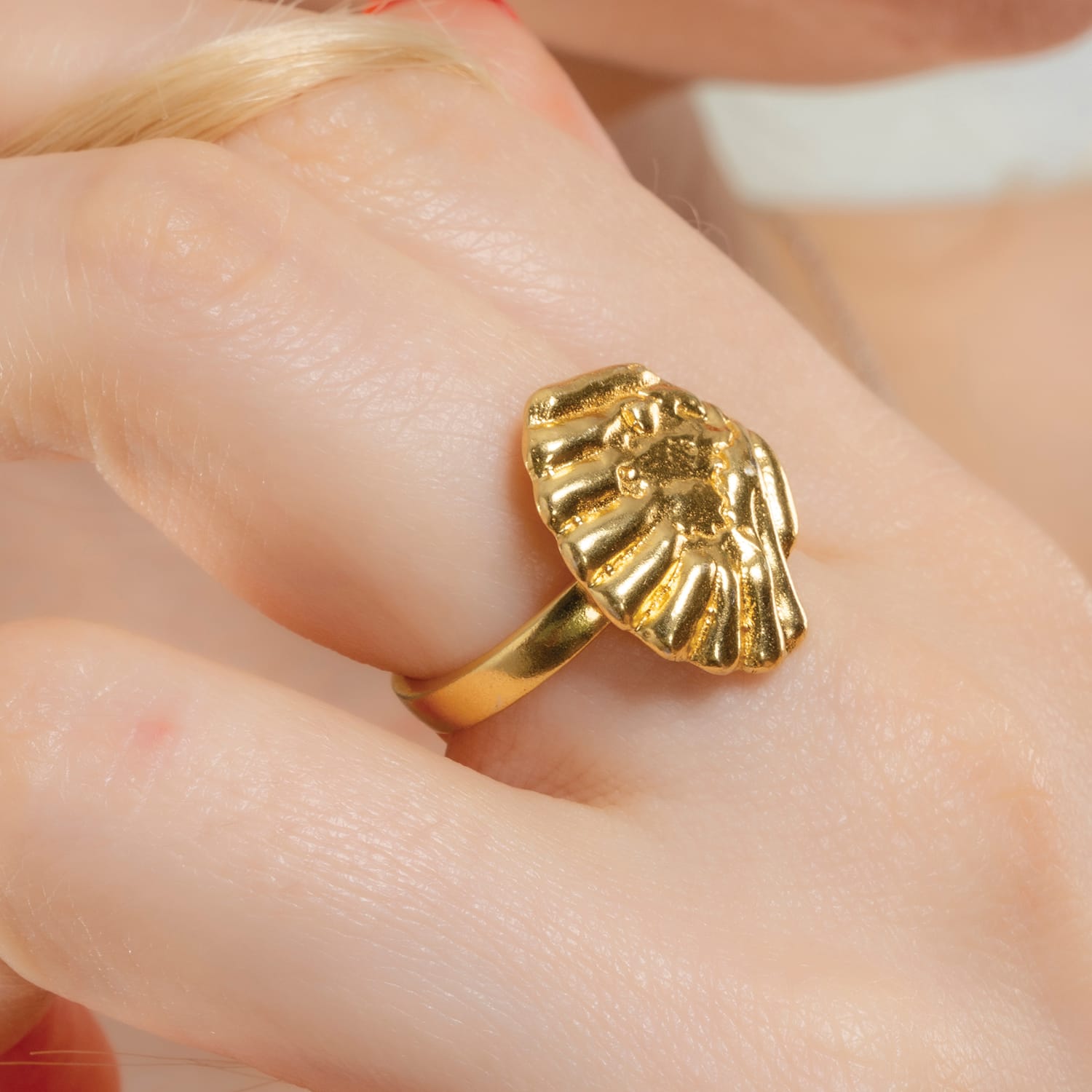 Oasis Shell Ring 22KT gold plated sea shell design ring, ocean-inspired jewelry on premium brass alloy