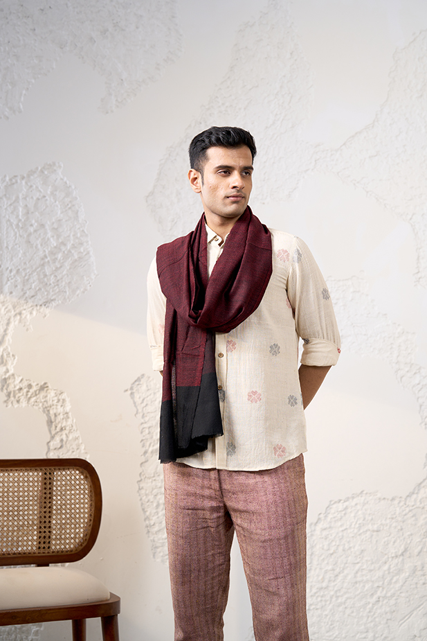 Crimson Echo Fine Cashmere Wool Stole in Deep Maroon & Black by Veaves