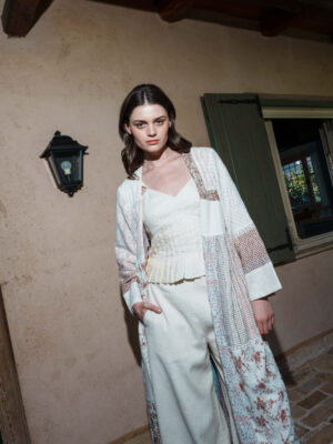 White splicing multi printed jacket with belt