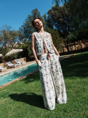 White textured fabric paisley embroidered waistcoat and embroidered pantys