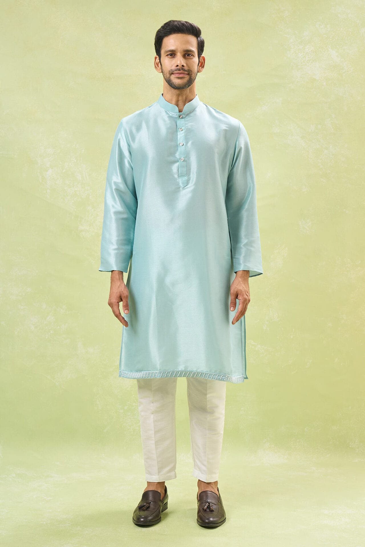 Powder Blue Embroidered Kurta-Jacke