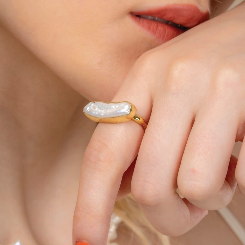 Baroque Pearl Ring – Reverie