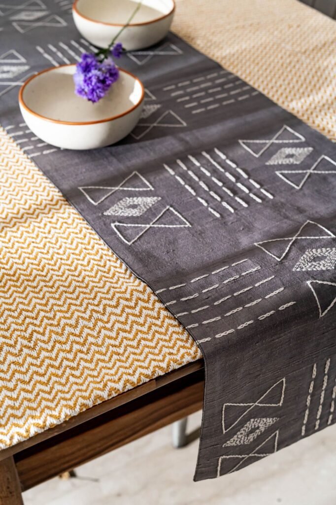 Reverberancela Hand wōven Table Run