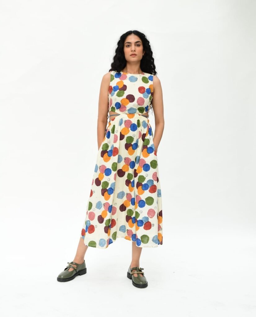 VOID SIDE SPACE DRESS